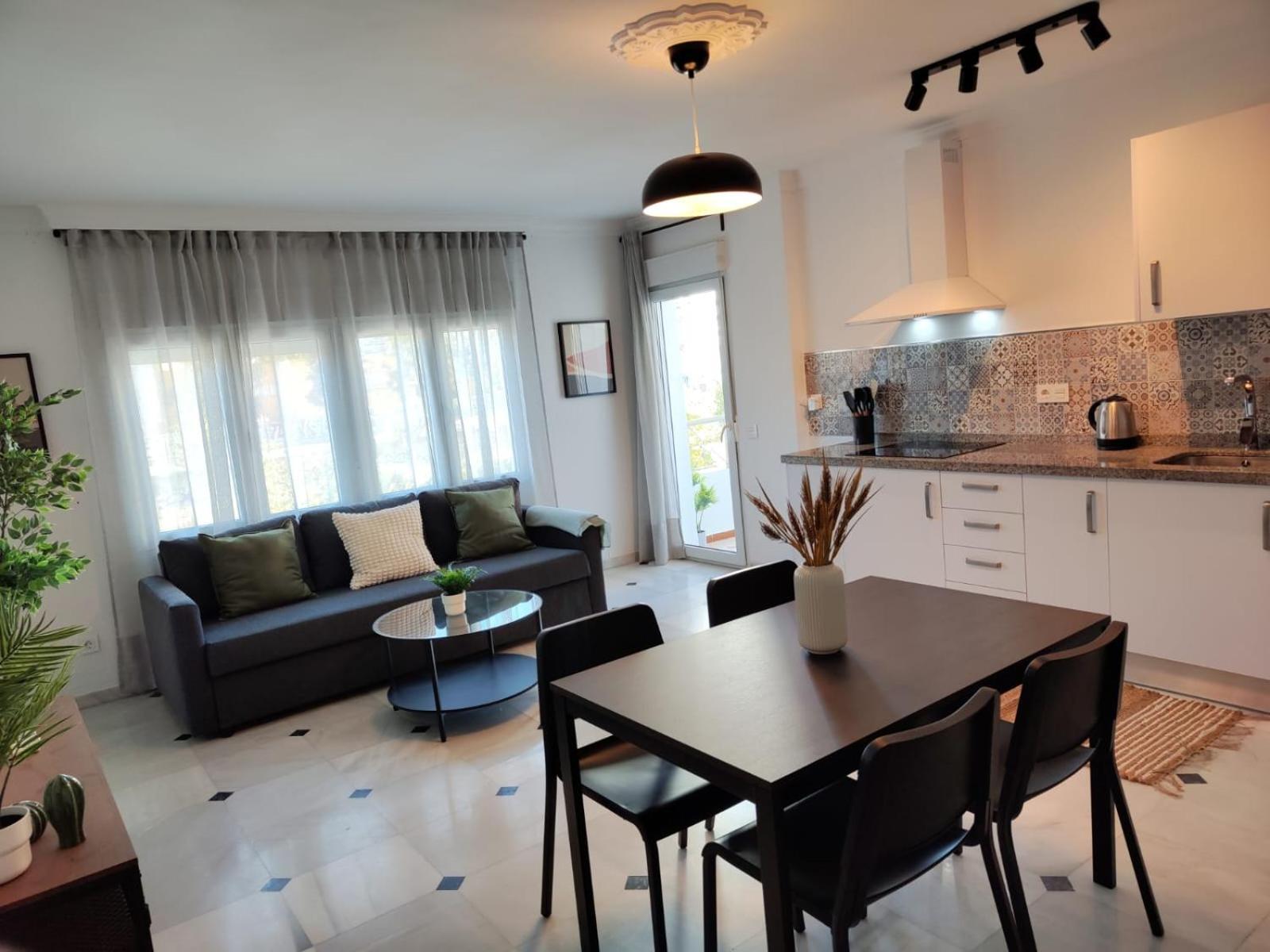 Wintowinrentals Your Home Steps From The Center Malaga Luaran gambar
