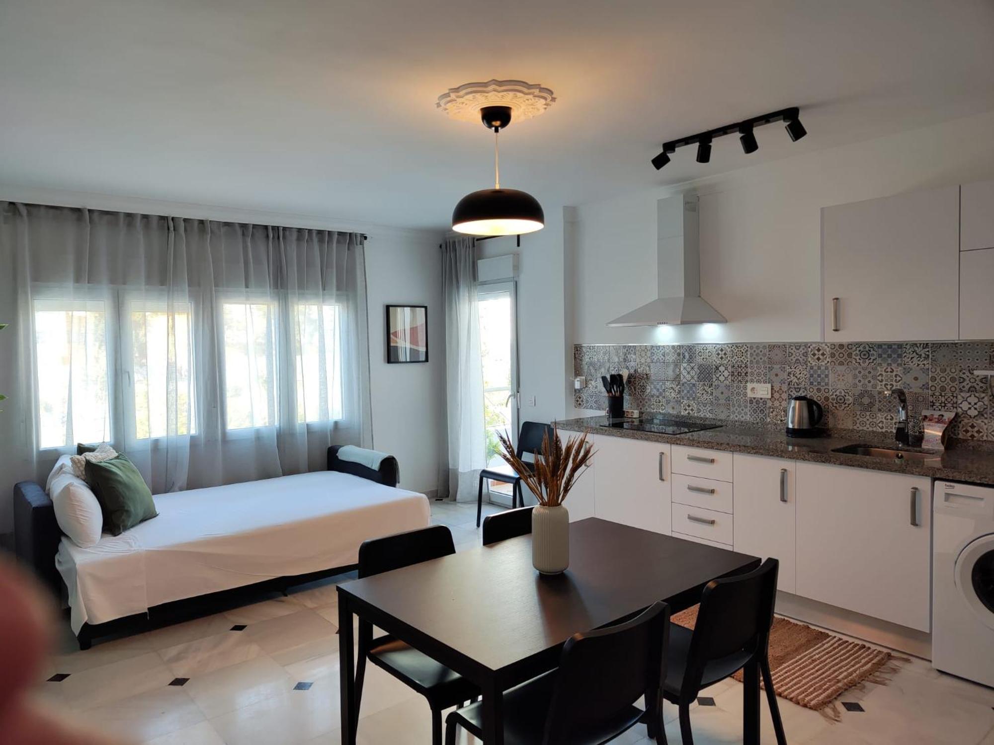 Wintowinrentals Your Home Steps From The Center Malaga Luaran gambar