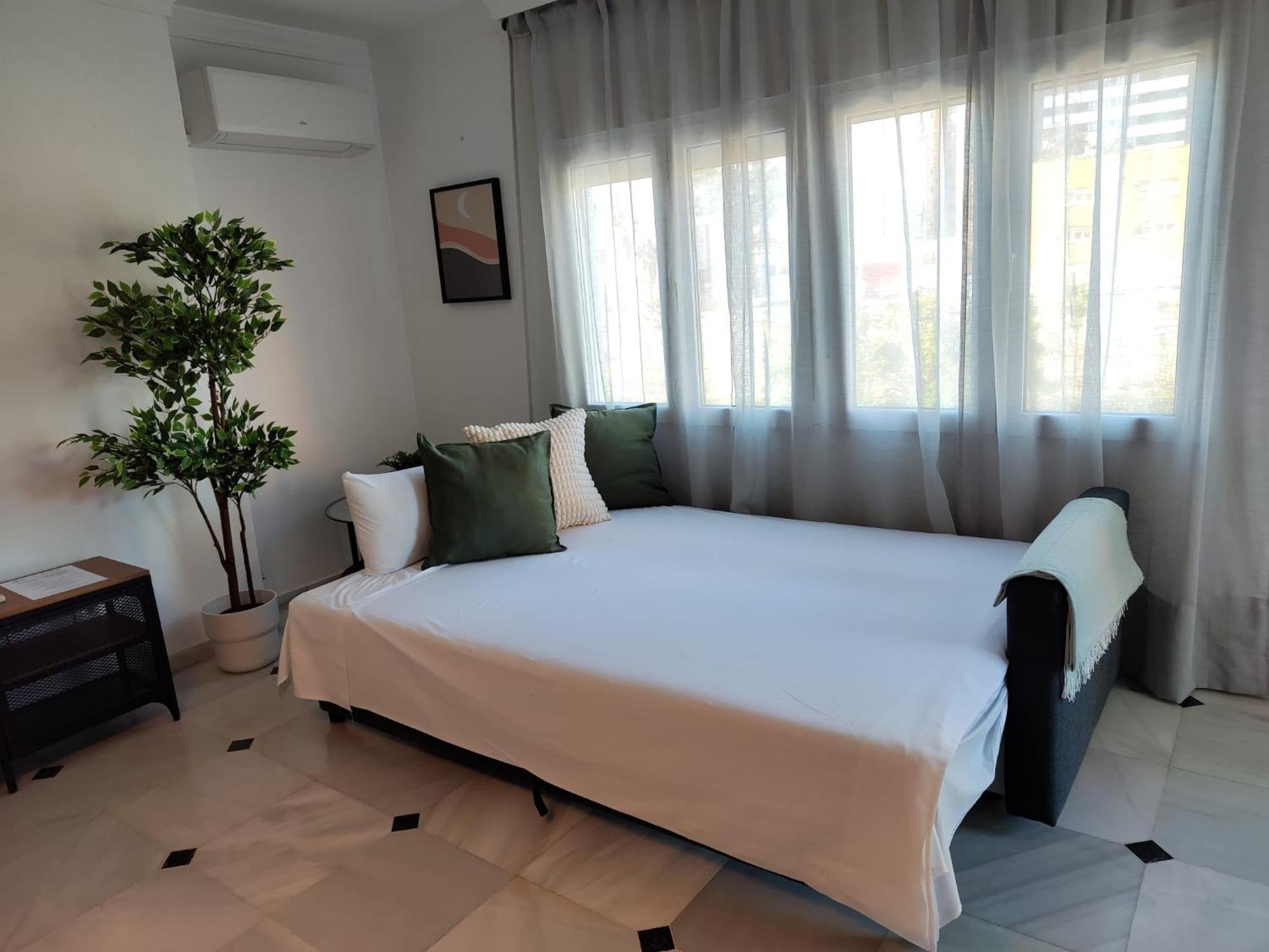 Wintowinrentals Your Home Steps From The Center Malaga Luaran gambar