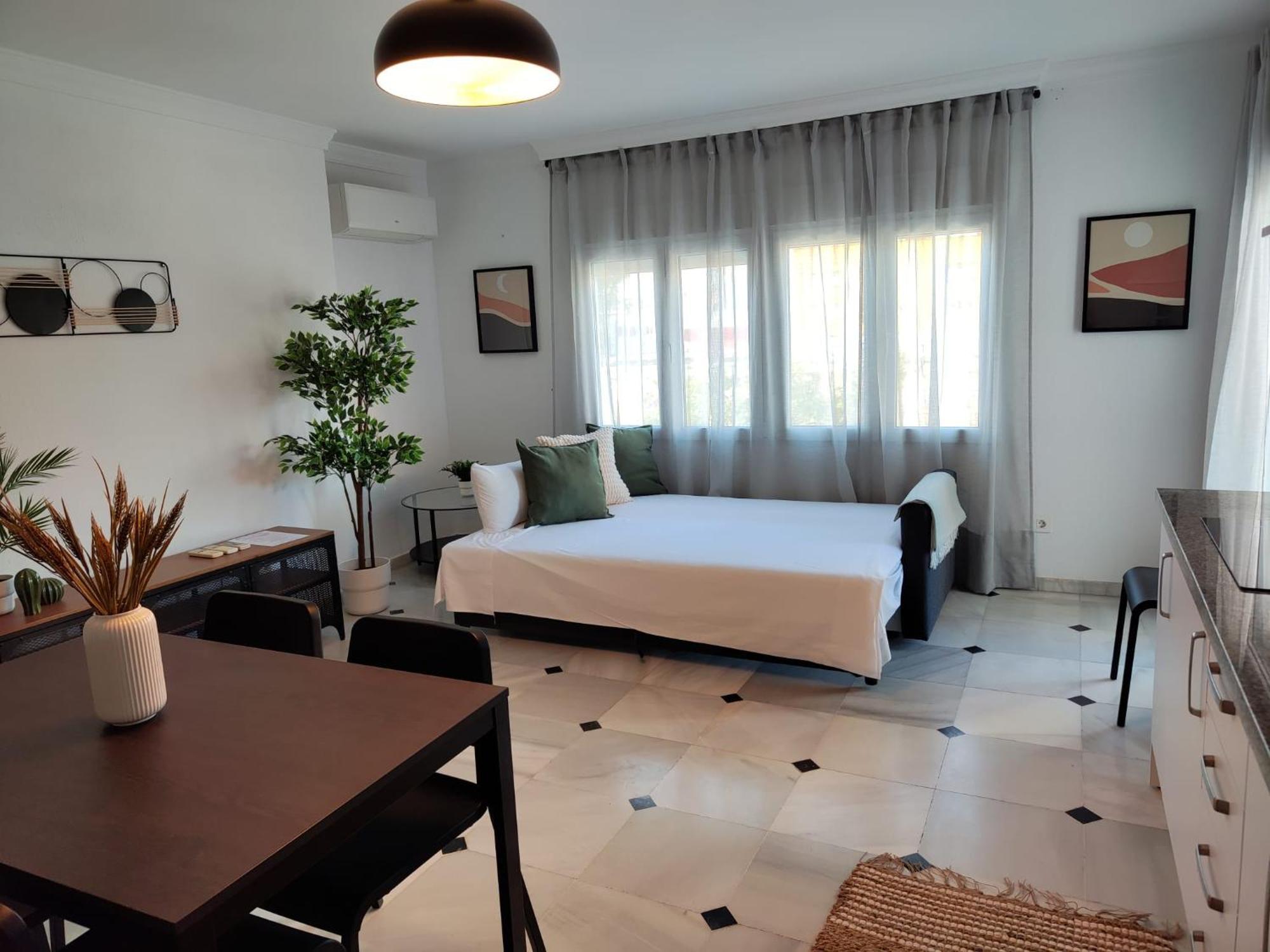 Wintowinrentals Your Home Steps From The Center Malaga Luaran gambar